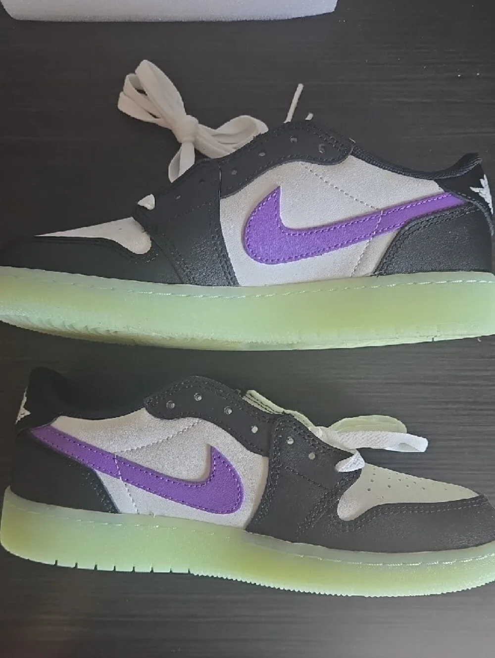 Nike sku hf0410